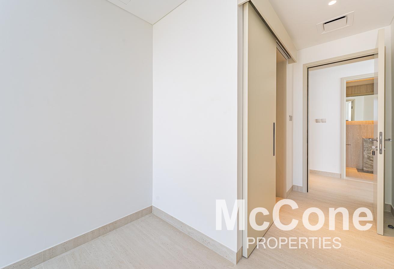 Brand New | Full Sea View | Maid Room photo 25
