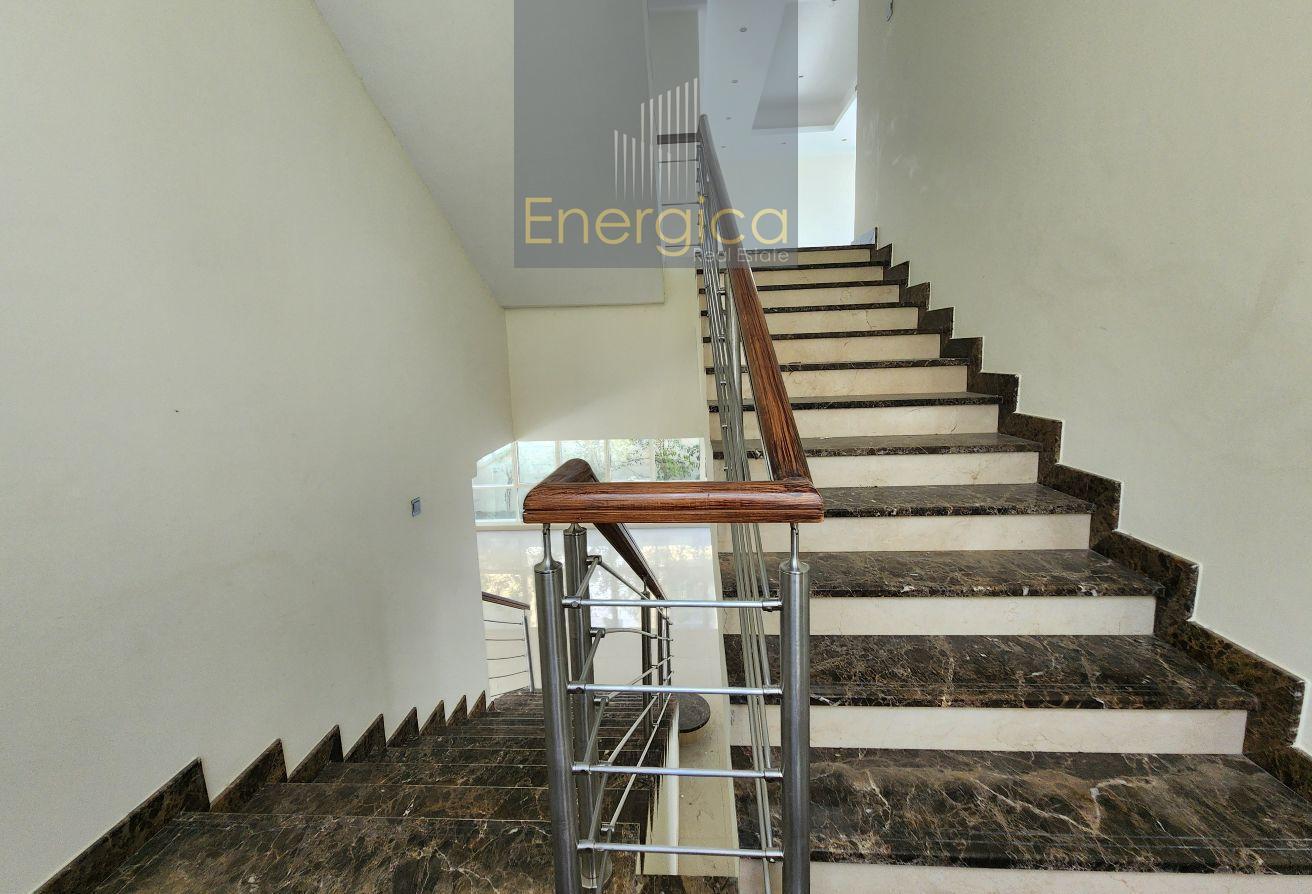 Standalone 5BR Villa| Private Pool |Step To La Mer photo 13