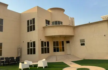 Villa - 3 Bedrooms - 6 Bathrooms for rent in Al Barsha 1 - Al Barsha - Dubai
