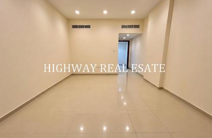 Apartment - 1 - 2 for rent in Muwailih Building - Muwaileh - Sharjah