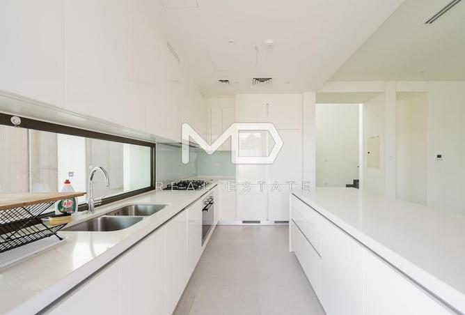 98266087 - Property Image 3