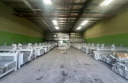 Warehouse - Studio for rent in Dubai Investment Park (DIP) - Dubai