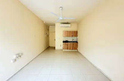 Apartment - 1 Bathroom for rent in Muwaileh 29 Building - Muwaileh - Sharjah Apartment - 1 Bathroom for rent in Muwaileh 29 Building - Muwaileh - Sharjah