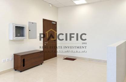 Office Space - Studio - 1 for rent in Nad Al Hamar Showrooms - Nadd Al Hammar - Dubai