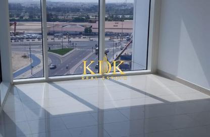 Apartment - 1 Bedroom - 2 Bathrooms for rent in West Wharf - Business Bay - Dubai