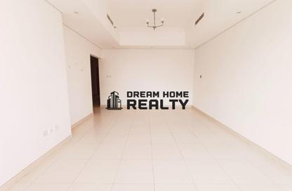 Apartment - 3 Bedrooms - 4 Bathrooms for rent in Al Mamzar - Al Mamzar - Sharjah - Sharjah