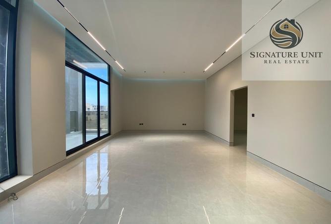 62469215 - Property Image 2