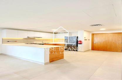 Apartment - 2 Bedrooms - 2 Bathrooms for rent in Radiant Square - City Of Lights - Al Reem Island - Abu Dhabi