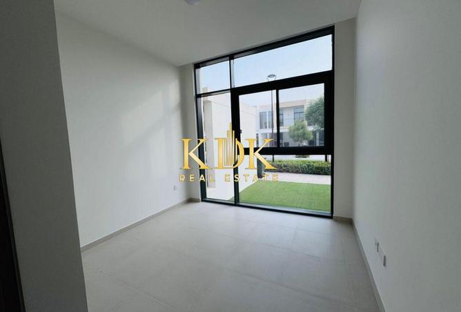 94005798 - Property Main Image