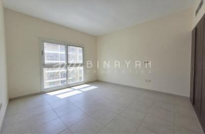 Apartment - 1 Bedroom - 2 Bathrooms for sale in Mazaya 5 - Queue Point - Liwan - Dubai