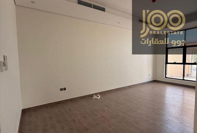 76166015 - Property Image 3