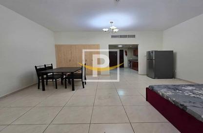Apartment - Studio - 1 Bathroom for sale in Building IC1-EMR-02 - Emirates Cluster - International City - Dubai