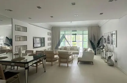 Apartment - 1 Bedroom - 2 Bathrooms for rent in Abu Keibal - Shoreline Apartments - Palm Jumeirah - Dubai