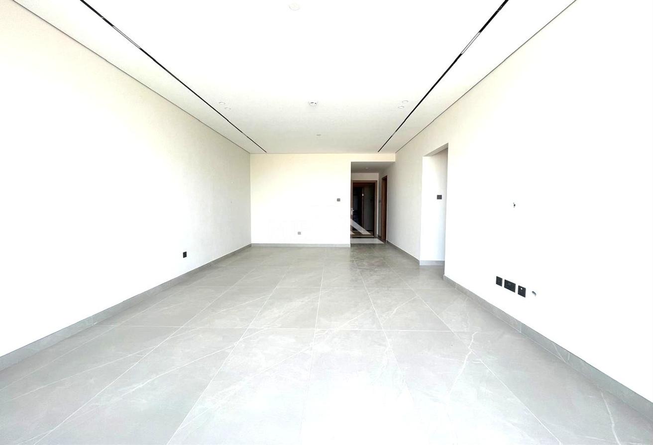 1 MONTH FREE RENT|Corner|Chiller Free| Pool View photo 5
