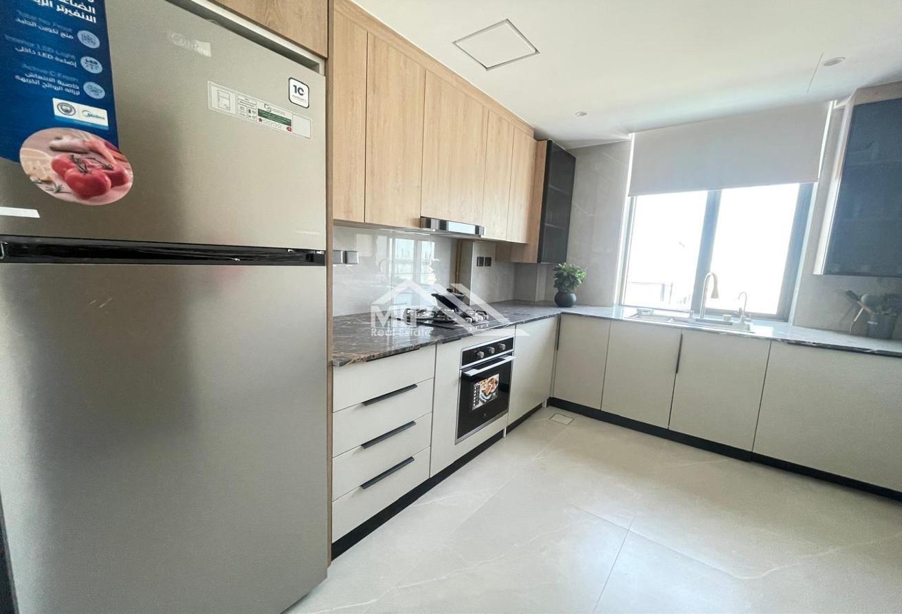 1 MONTH FREE RENT|Corner|Chiller Free| Pool View photo 6