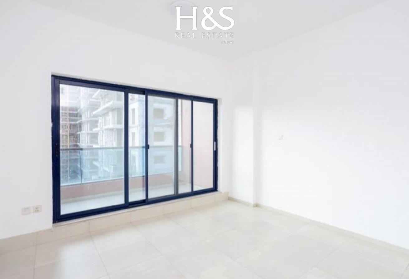 1 BR Apartment in Barsha Heights with Balcony photo 9