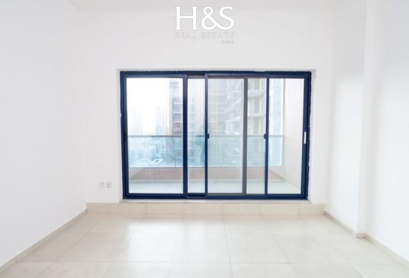 1 BR Apartment in Barsha Heights with Balcony photo 7