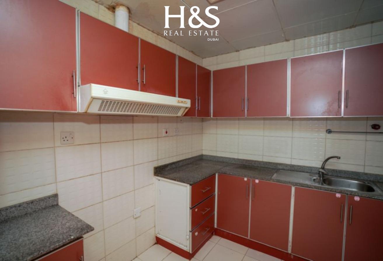1 BR Apartment in Barsha Heights with Balcony photo 16