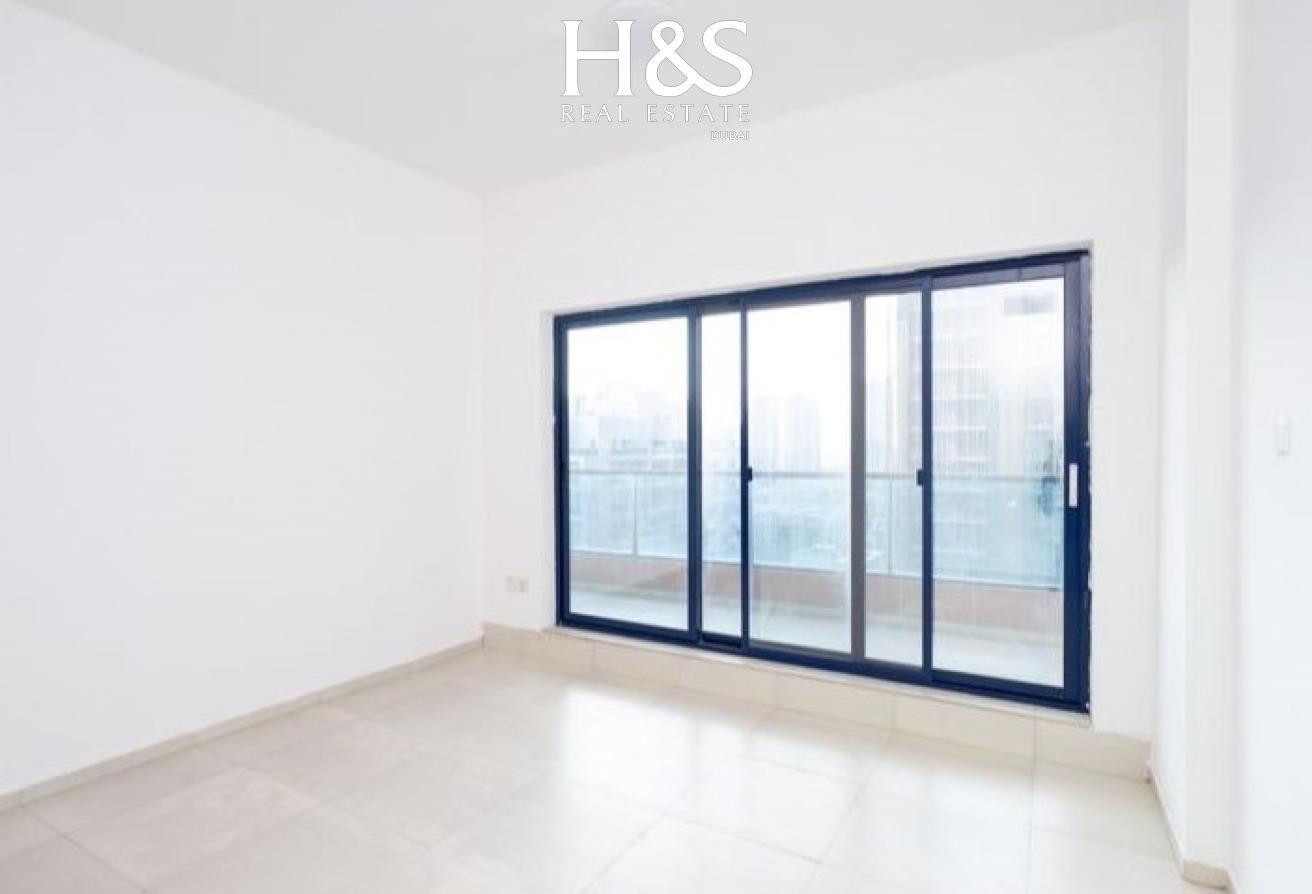 1 BR Apartment in Barsha Heights with Balcony photo 8