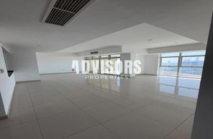 Apartment - 3 Bedrooms - 5 Bathrooms for rent in Tala Tower - Marina Square - Al Reem Island - Abu Dhabi