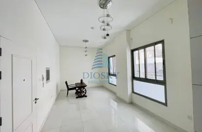 شقة - 1 حمام للايجار في مبني أجياد - الضاحية 10 - قرية جميرا الدائرية - دبي