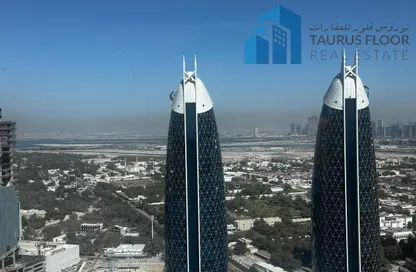 شقة - 2 غرف نوم - 2 حمامات للايجار في برج توينتي فرست سينشري - شارع الشيخ زايد - دبي