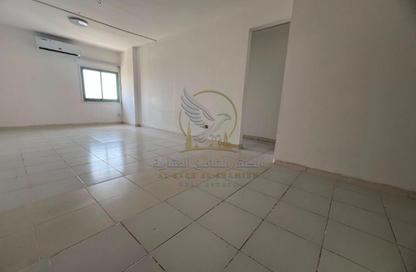 Apartment - 2 Bedrooms - 2 Bathrooms for rent in Rolla Square - Rolla Area - Sharjah
