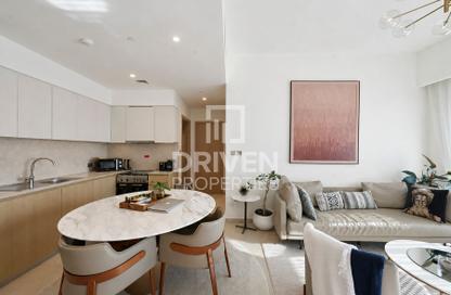 Apartment - 1 - 1 for sale in Burj Royale - Downtown Dubai - Dubai