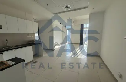 شقة - 2 غرف نوم - 2 حمامات للايجار في بوابة بن غاطي - الجداف - دبي