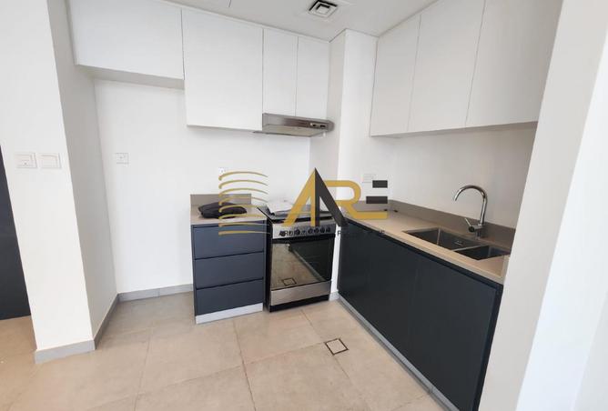 121103011 - Property Image 2