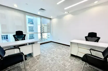 مكتب - غرفة نوم - 2 حمامات للايجار في شارع حمدان - أبوظبي