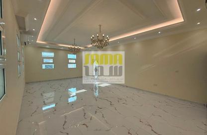 Villa - 5 Bedrooms - 7 Bathrooms for rent in Madinat Al Riyad - Abu Dhabi