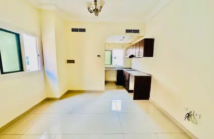 Apartment - Studio - 1 Bathroom for rent in Al Shamsi 1 - Muwaileh Commercial - Sharjah