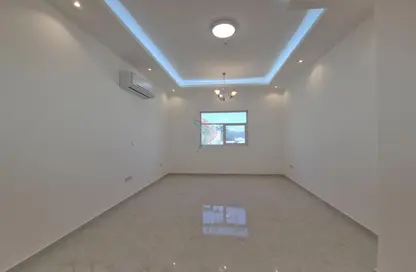 Apartment - 1 Bedroom - 2 Bathrooms for rent in Al Niyadat - Al Ain