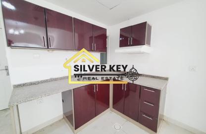Apartment - Studio - 1 Bathroom for rent in Al Khan Lagoon - Al Khan - Sharjah