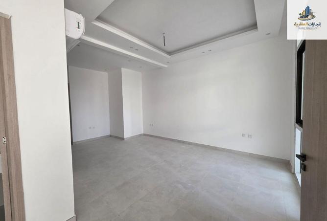 67067018 - Property Image 3