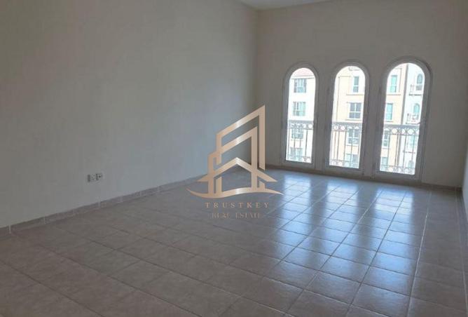 83213034 - Property Image 3