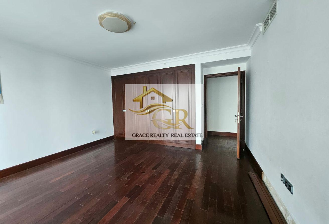 Premium 4BR Penthouse | Massive Layout | Unfurnish photo 5