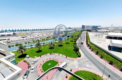 Apartment - 2 Bedrooms - 3 Bathrooms for rent in Airport View Building - Al Garhoud - Dubai