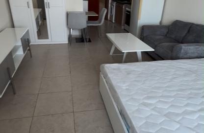Apartment - Studio - 1 for rent in Palace Tower 2 - Palace Towers - Dubai Silicon Oasis - Dubai