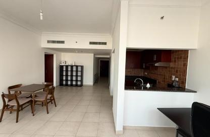 Apartment - 1 Bedroom - 2 Bathrooms for rent in Lake Shore Tower - JLT Cluster Y - Jumeirah Lake Towers - Dubai