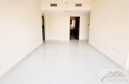 Apartment - 2 - 2 for rent in Muwaileh 29 Building - Muwaileh - Sharjah