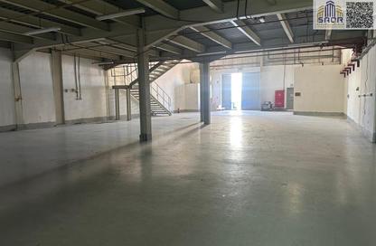Warehouse - Studio - 2 Bathrooms for rent in Umm Al Thuoob - Umm Al Quwain