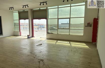 Warehouse - Studio - 2 Bathrooms for rent in Umm Al Thuoob - Umm Al Quwain