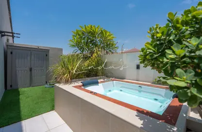 شقة - غرفة نوم - 2 حمامات للايجار في مساكن بيفيرلي - الضاحية 13 - قرية جميرا الدائرية - دبي