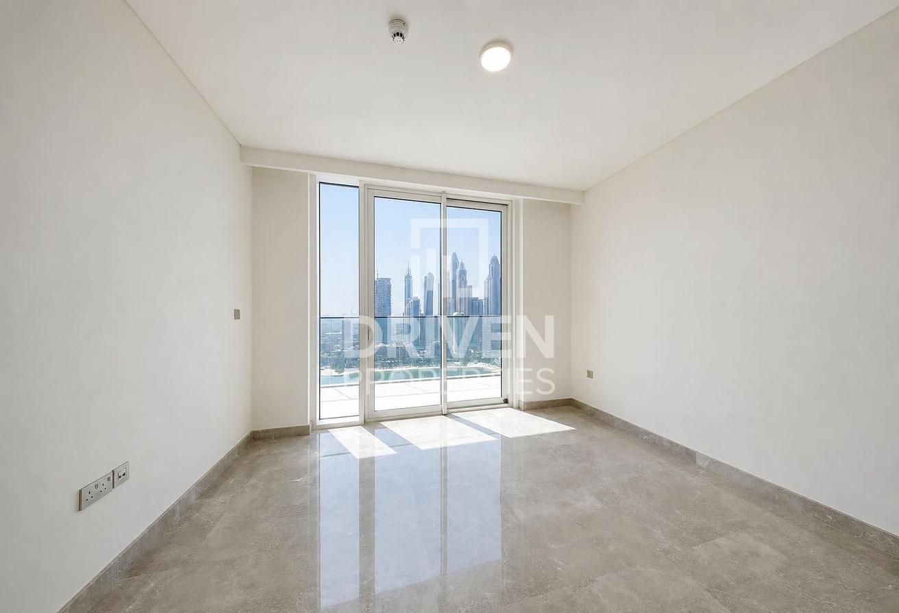 Elegant Penthouse | Prime Waterfront | Sea View photo 11