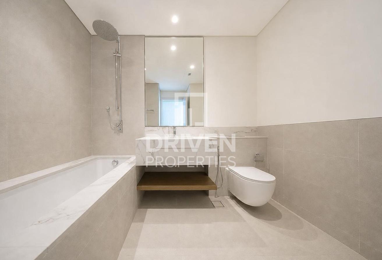 Elegant Penthouse | Prime Waterfront | Sea View photo 22