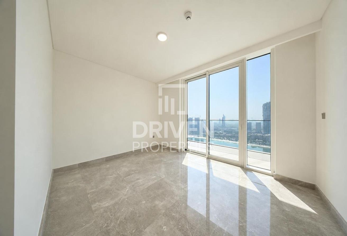 Elegant Penthouse | Prime Waterfront | Sea View photo 9