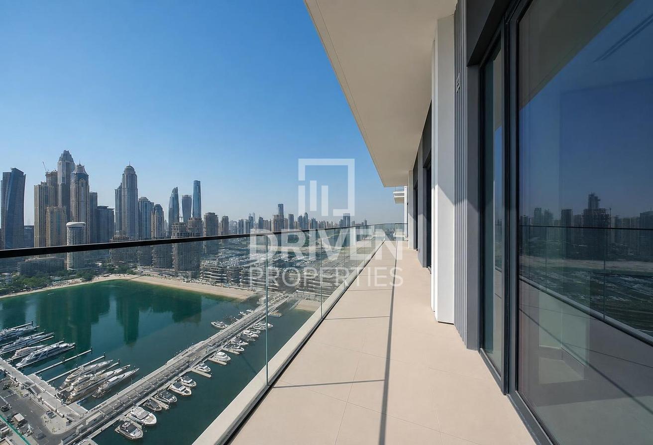 Elegant Penthouse | Prime Waterfront | Sea View photo 28