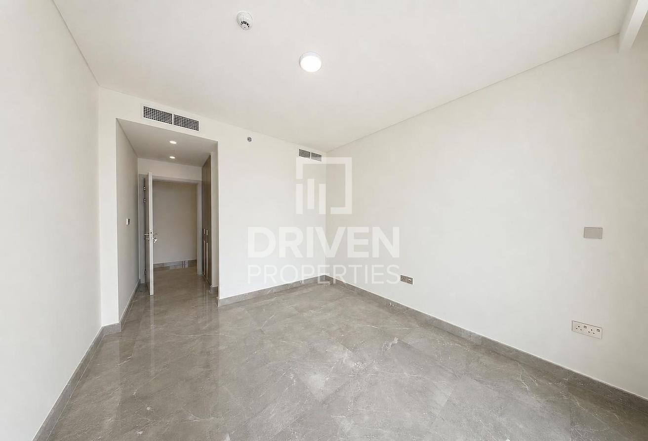 Elegant Penthouse | Prime Waterfront | Sea View photo 18